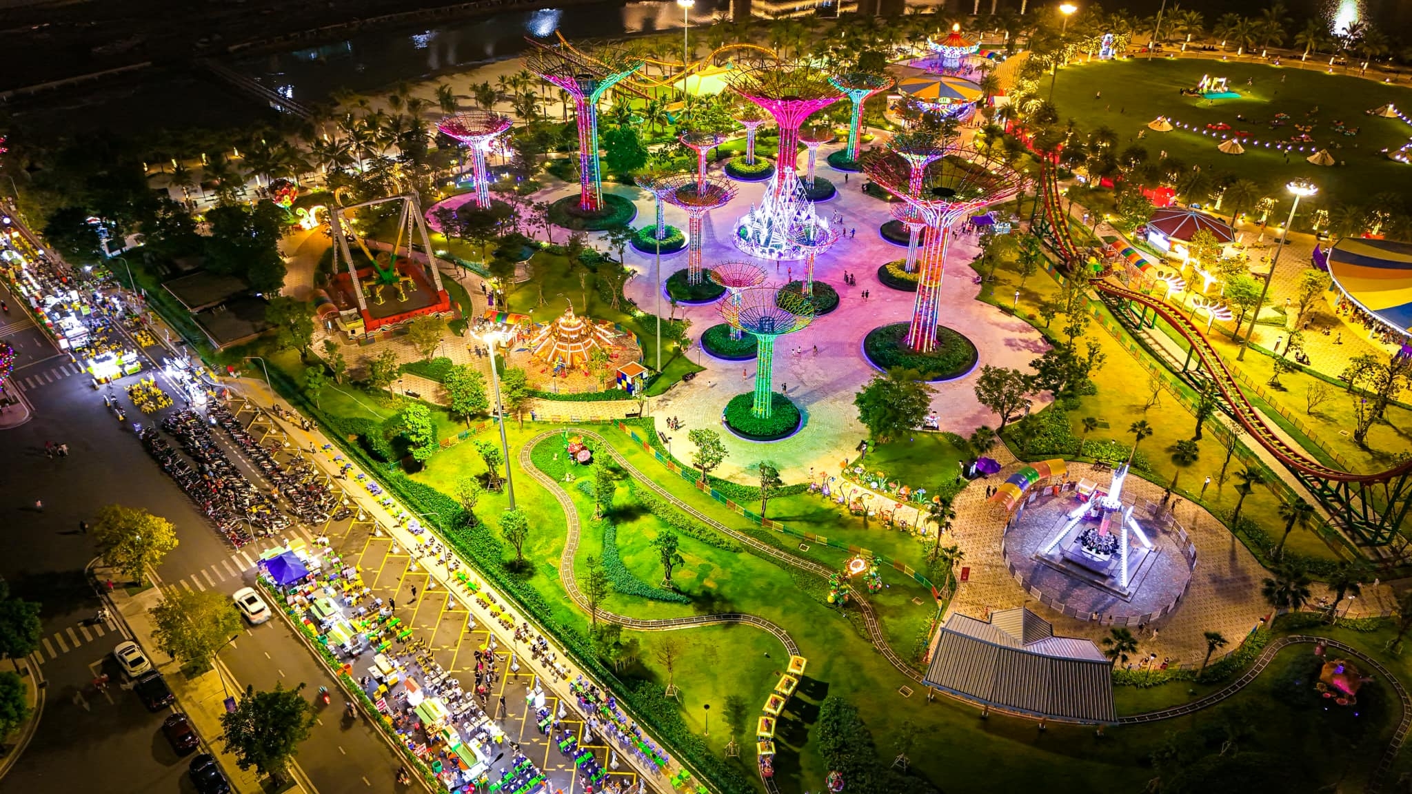 VINHOMES GRAND PARK