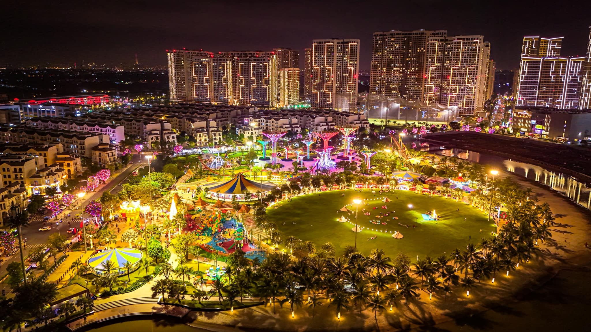 VINHOMES GRAND PARK